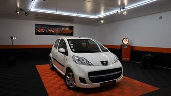  Voir détails -Peugeot 107 1.0 12V TRENDY 2-TRONIC 5P à Beauchamp (95)
