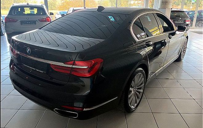 BMW Serie 7 VI (G11/G12) 730d xDrive 265 BVA *GARANT noir mtal de 2016