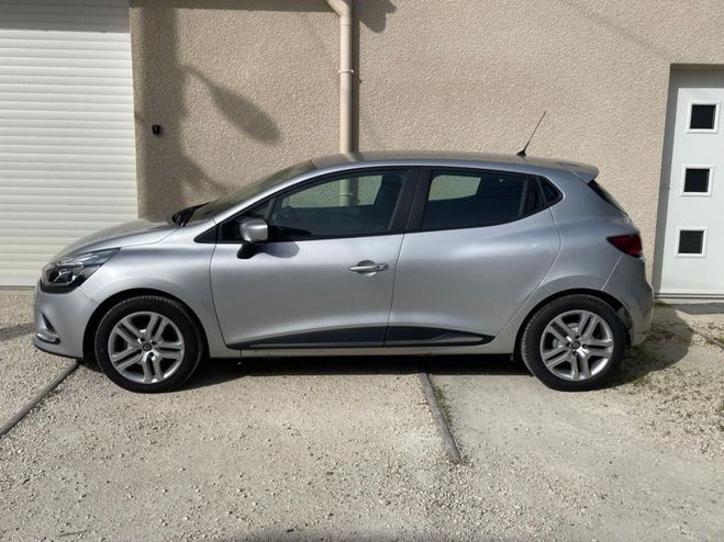 Renault Clio IV BUSINESS TCe 90 E6C Gris Clair de 2018