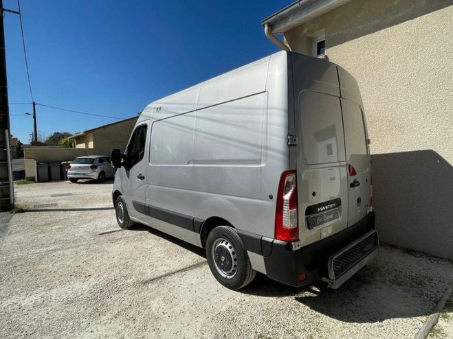 Renault Master FOURGON FGN L1H2 3.5t 2.3 dCi 145 ENERGY Gris Clair de 2018