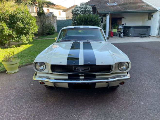 Ford Mustang V8 289ci 1966 Coupe de Beige Clair de 1966