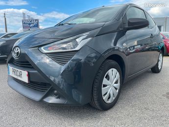 Voir détails -Toyota Aygo 1.0 VVTi 72 X-BLACK 1re MAIN à Charmeil (03)