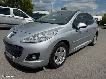  Voir détails -Peugeot 207 1.4 essence 95cv 56000Km 1ere Main tat  à Montigny-en-Gohelle (62)