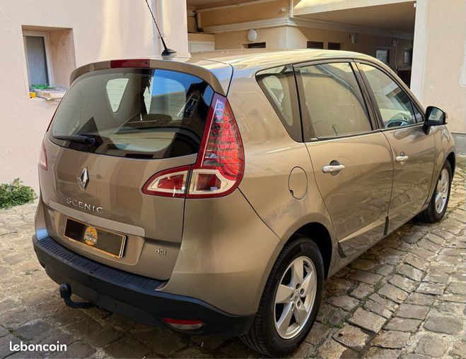 Renault Scenic III 1.5L Dci 110cv Boite auto Dor de 2010