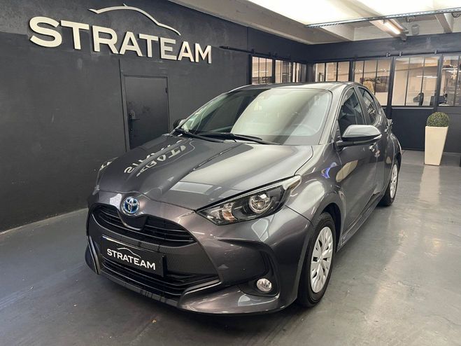 Toyota Yaris 116H Hybrid Dynamic Business Multidrive  Gris de 2022