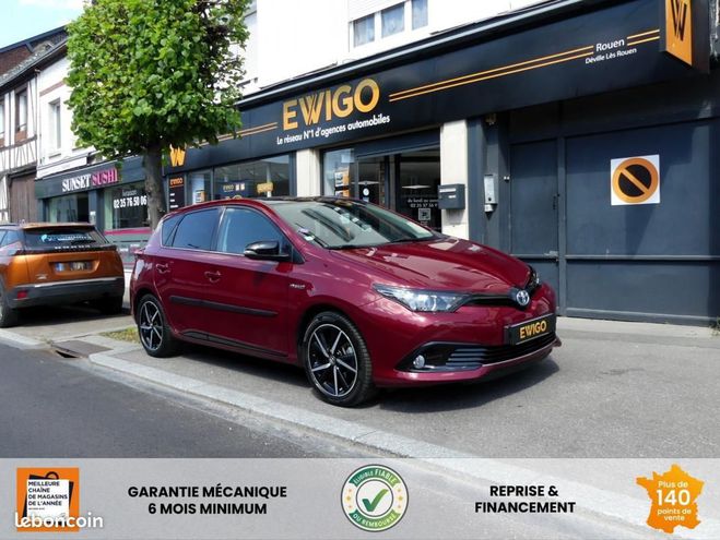 Toyota Auris 1.8 136 CH HYBRID COLLECTION BVA CAMERA  Rouge de 2017