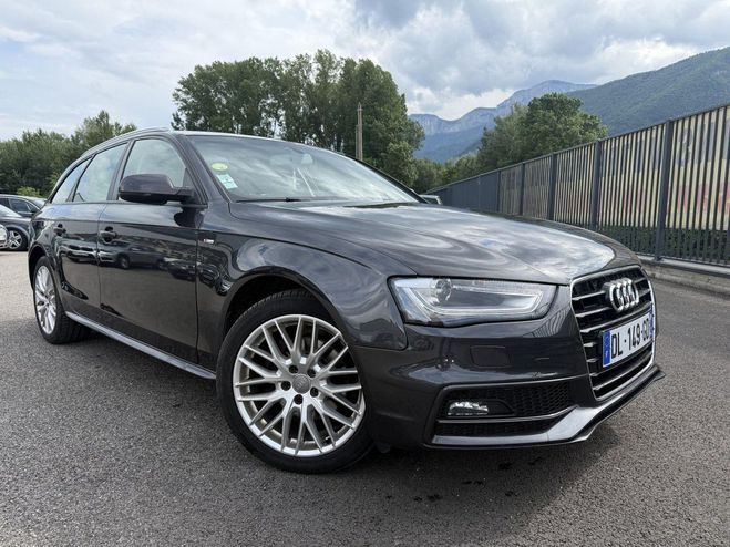Audi A4 Avant 2.0 TDI 150CH DPF S LINE Noir de 2014