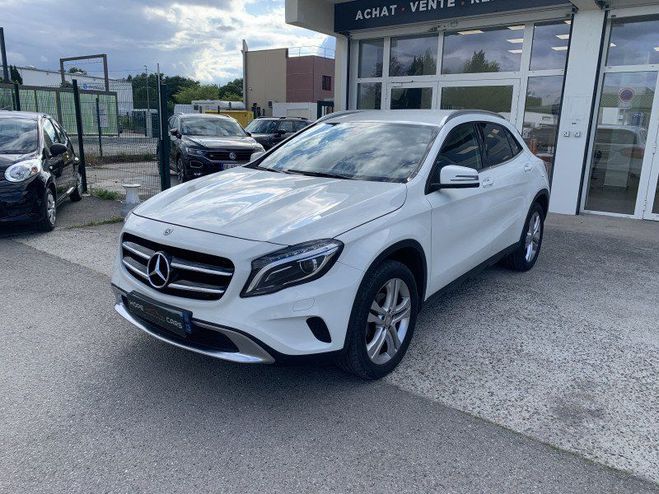 Mercedes Classe GLA 200 D BUSINESS EXECUTIVE 7G-DCT Blanc de 2016