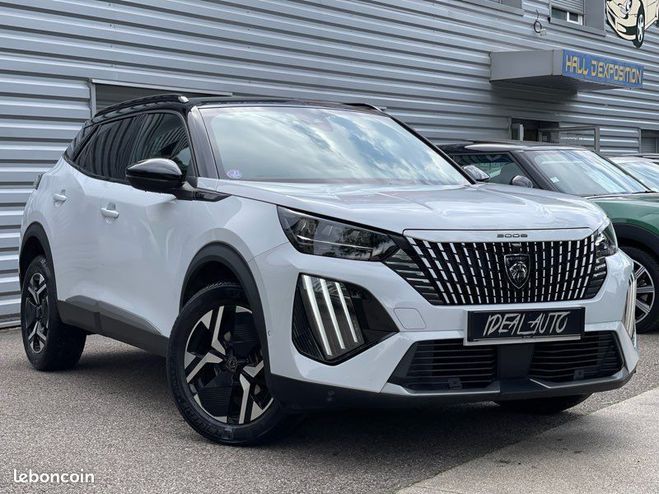 Peugeot 2008 Nouvelle (2) 1.2 130ch S&S GT EAT8 Blanc de 2023
