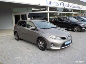  Voir détails -Toyota Auris ii hybride 136h dynamic à Mont-de-Marsan (40)