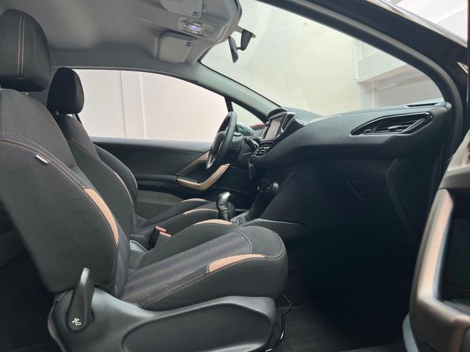 Peugeot 208 1,6 HDi 92CH STYLE Marron Mtallis de 2013