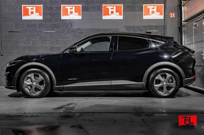 Ford Mustang Mach-E 99 kWh RWD Premium Extended Range Noir Mtallis de 