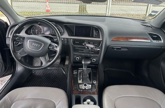 Audi A4 2.0 TDI 143 BOITE AUTO AMBITION LUXE NOI Noir de 2012