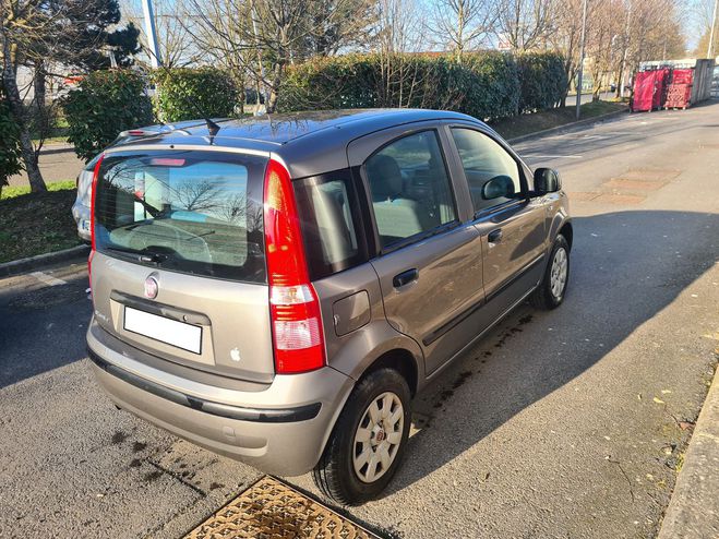 Fiat Panda 1.3  70 CHEVAUX 4 CV Gris anthracite de 2010