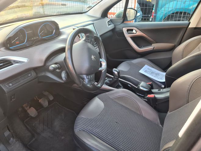 Peugeot 2008 1.6 VTI CUIVRE SERIE SPECIAL MOTEUR A CH Gris de 2014