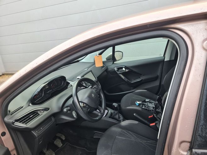 Peugeot 208 1.4 hdi 4 cv busness 6990 Gris de 2013
