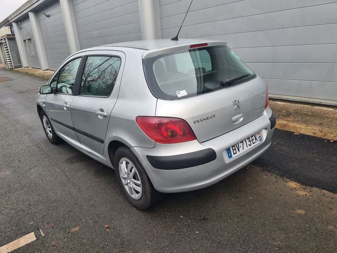 Peugeot 307 XS 1.6  CRIT 2 Gris clair de 2005