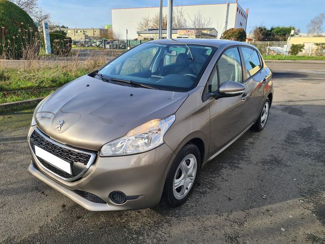 Peugeot 208 1.2 82 BUSNESS 3990E Gris de 2014