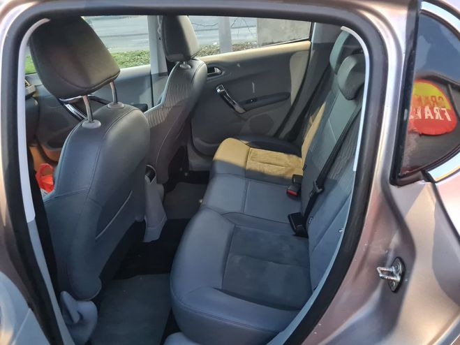 Peugeot 208 1.6 HDI  92 CV ALLURE  CARNET ENTRETIENT Gris de 2012