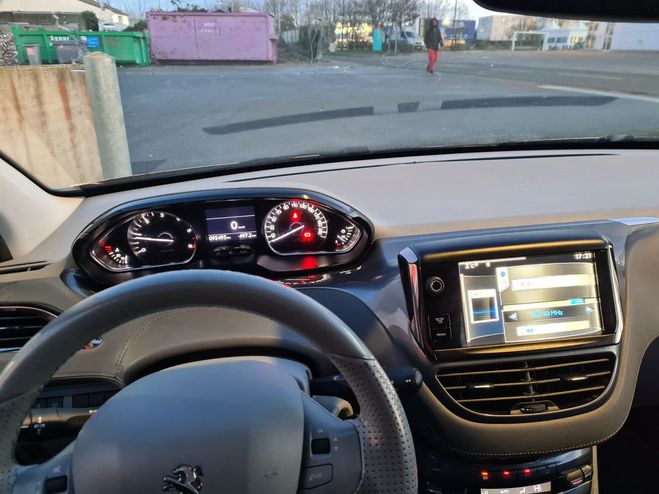 Peugeot 208 1.6 HDI  92 CV ALLURE  CARNET ENTRETIENT Gris de 2012