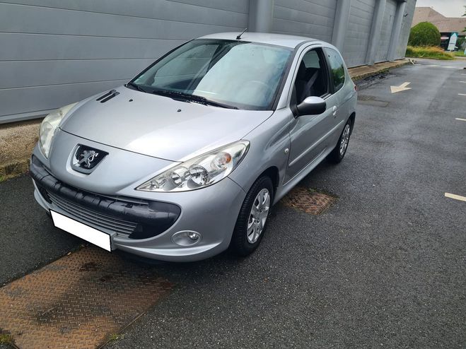 Peugeot 206 1.4 75 CV TRENDY FAIBLE KM HISTOVEHC DIS Gris de 2010