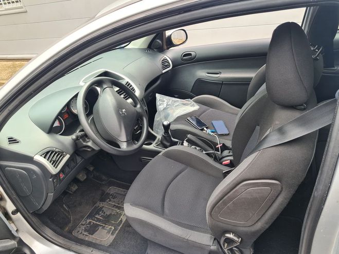 Peugeot 206 1.4 75 CV TRENDY FAIBLE KM HISTOVEHC DIS Gris de 2010