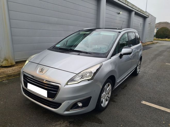 Peugeot 5008 1.6 bhdi 120 CV BUSNESS PACK CRIT 2 Gris clair de 2015