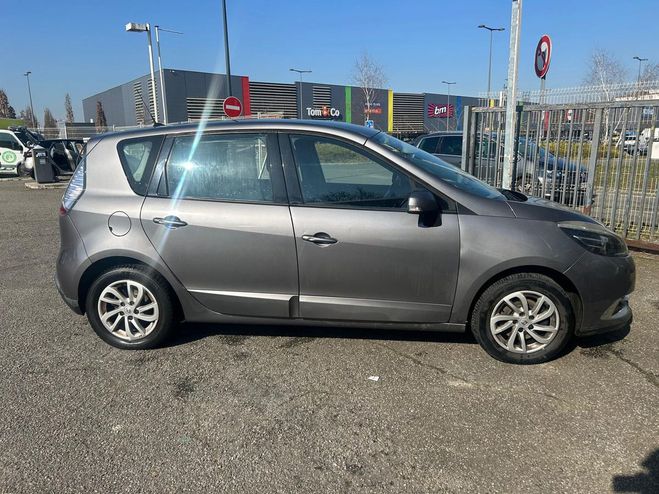 Renault Scenic SCENIC 3 1.5 DCI 110 CV TOMTOM 5 PLACES  Gris anthracite de 2013