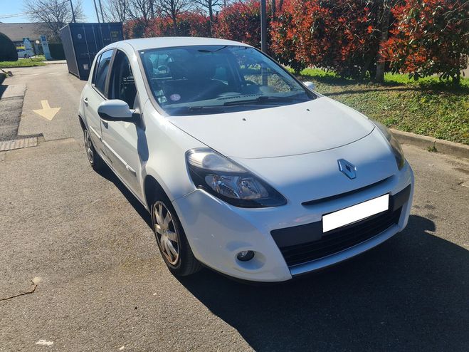 Renault Clio 1.2 16v Blanc de 2012