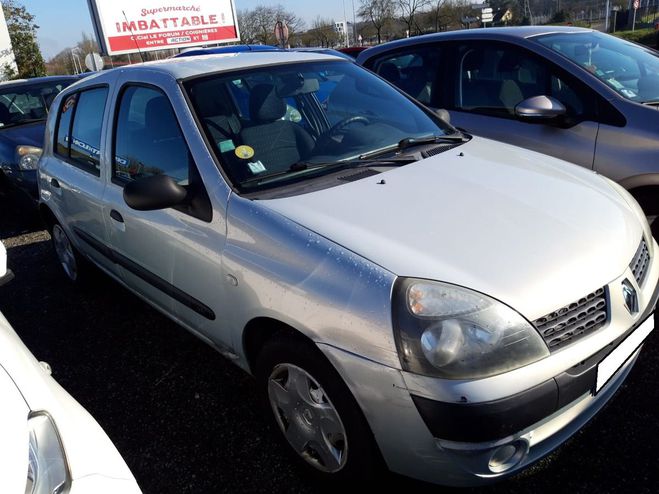 Renault Clio 1.2 EXP 2490E Gris de 2003