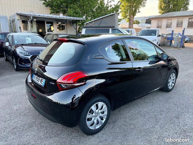 Peugeot 208 1.2 PURETECH 82CH ACTIVE 3P Noir de 2016