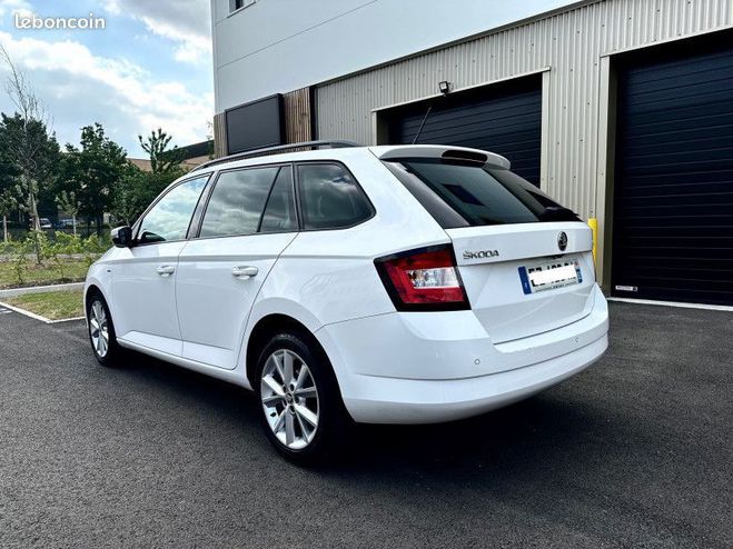 Skoda Fabia Combi 1.0 TSI 95CH CLEVER   CARPLAY Blanc de 2018