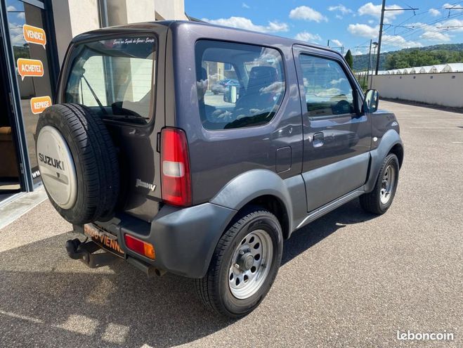 Suzuki Jimny 1.3 VVT 85CH JLX 4WD Gris de 2013