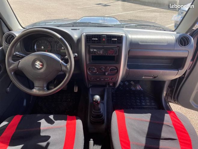 Suzuki Jimny 1.3 VVT 85CH JLX 4WD Gris de 2013