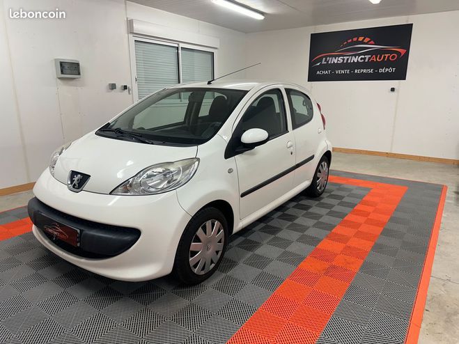 Peugeot 107 1.0 TRENDY  de 2008
