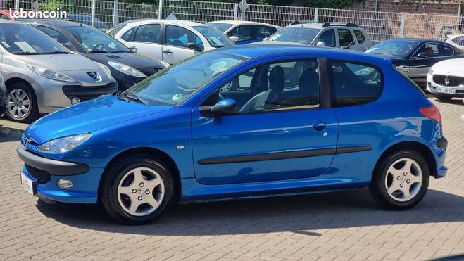 Peugeot 206 1.4 i 75 Cv 121 000 Km EDITION URBAN GAR Bleu de 2006