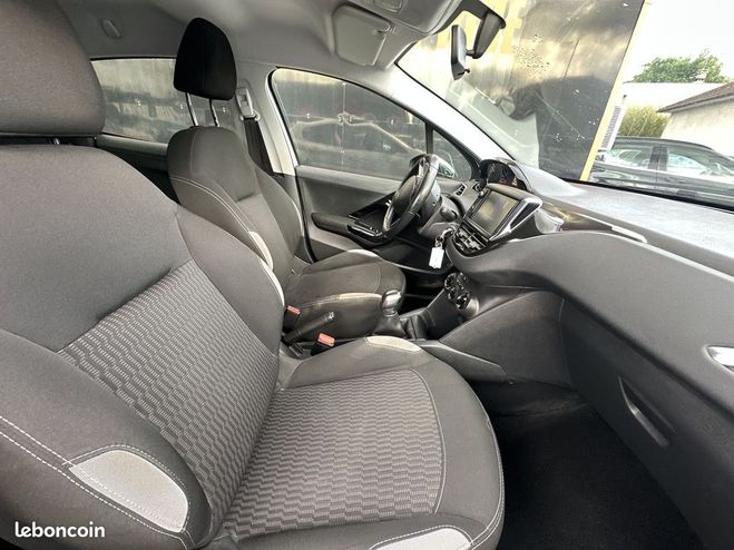 Peugeot 208 1.2 VTI STYLE 5P Blanc de 2014