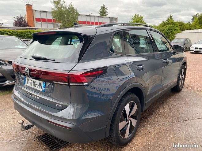 Volkswagen Tiguan 1.5 etsi 150ch elegance dsg7 Gris de 2024