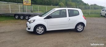  Voir détails -Renault Twingo 75 CV (belbex auto A YOLET) à Yolet (15)