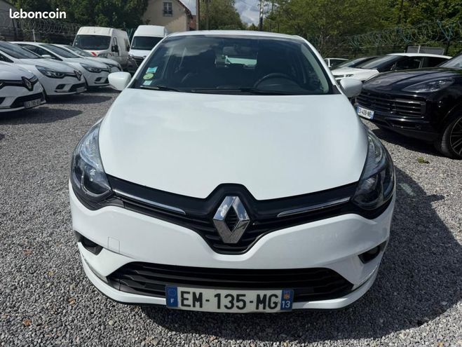 Renault Clio IV 1.5 DCI 75 ENERGY GENERIQUE 5P 1 ere  Blanc de 2017