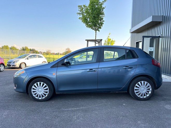 Fiat Bravo 1.4 16V 90 CH DYNAMIC 5 PORTES Bleu Laqu de 2007