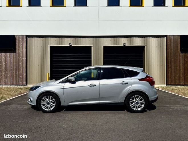 Ford Focus 2.0 TDCI 115 TITANIUM POWERSHIFT GRATUIT Gris de 2012
