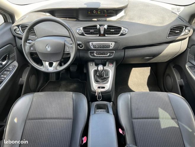 Renault Grand Scenic 1.2 TCE 130 ENERGY ZEN Gris de 2015