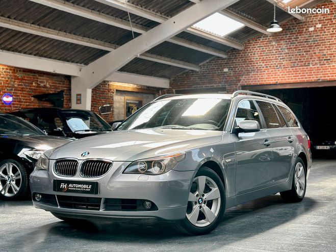 BMW Serie 5 Touring 530xi 3.0L 258 ch Premire main  Gris de 2005
