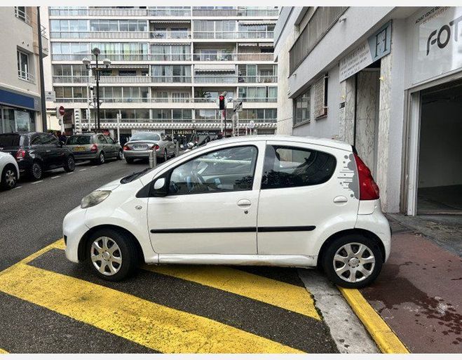 Peugeot 107 1.0 12V URBAN MOVE 5P Blanc de 2010