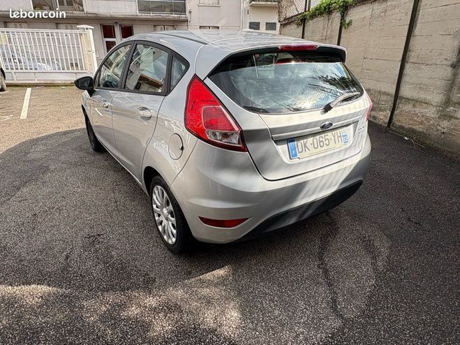 Ford Fiesta business TDCI 75 Clim auto Gris de 2014