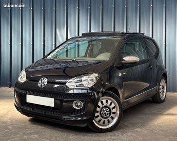  Voir détails -Volkswagen Up 1.0 Black Toit ouvrant cuir Garantie 1 A à Halluin (59)