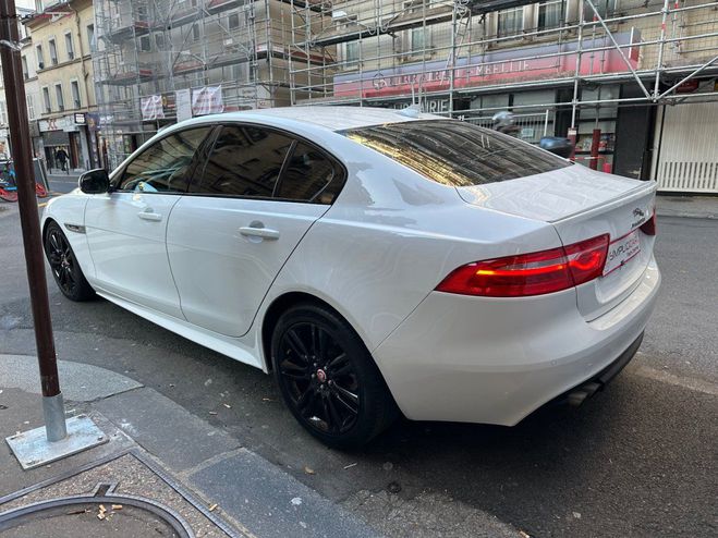 Jaguar XE 2.0 D - 180 ch R-Sport Blanc de 2015