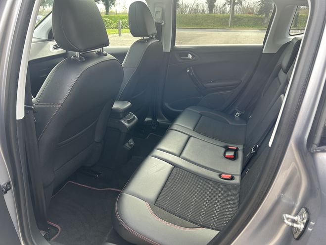 Peugeot 2008 (2) 1,2 PURETECH 130 S&S GT LINE Gris de 2019