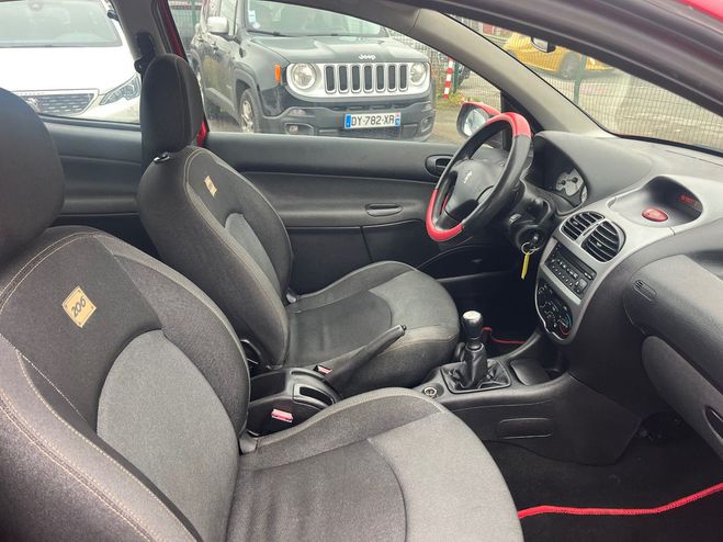 Peugeot 206 (2) 1.4 75 GENERATION FAIBLE KM BELLE Rouge de 2008